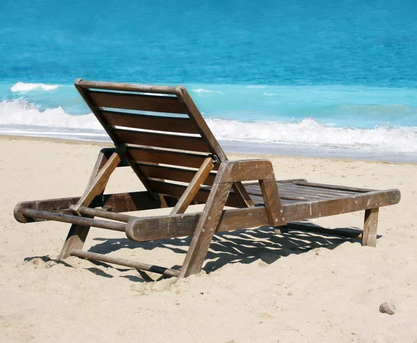 Deckchair on the beach — Stock Photo, Image