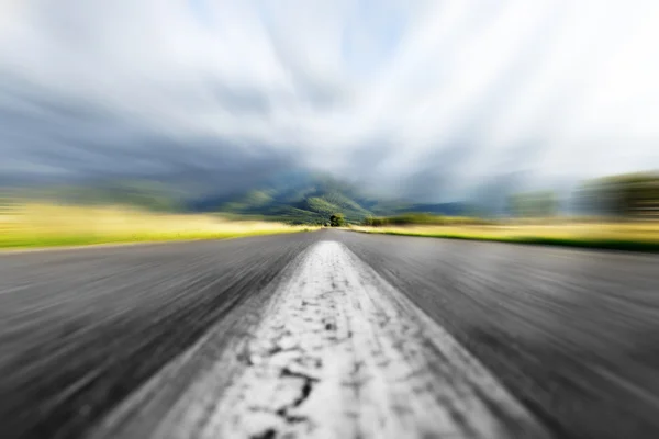 道路の真ん中 — ストック写真