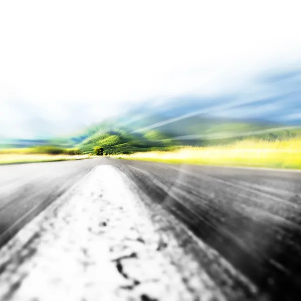 Middle of the road — Stock Photo, Image