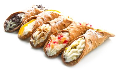 Sicilyalı cannoli