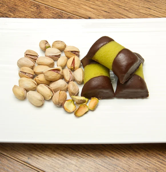 Pasteles de chocolate con pistacho —  Fotos de Stock