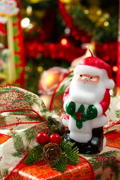 クリスマスツリーとクリスマスギフトボックス — ストック写真