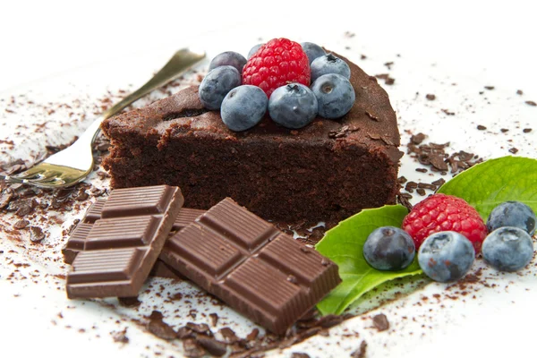 Torta al cioccolato con bacca fresca — Foto Stock