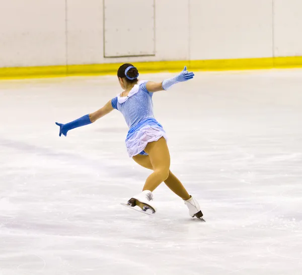 女子花样滑冰运动员 — 图库照片