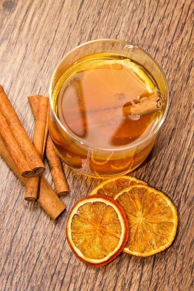 Čaj s pomeranče a skořice — Stock fotografie