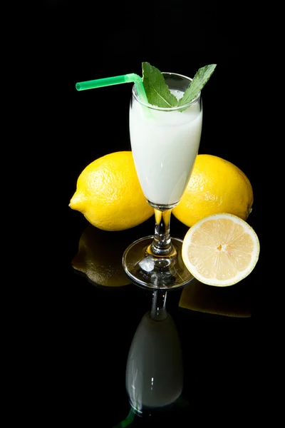 Lemon sorbet — Stock Photo, Image