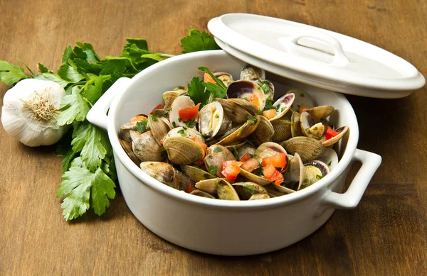 Вкусный моллюсков суп — стоковое фото