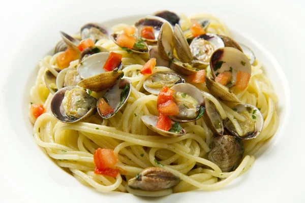 Spaghetti with clams — Stock Photo, Image