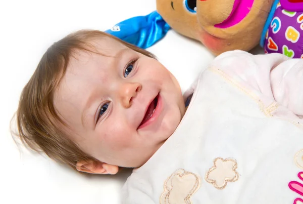 Doux enfant dormant avec ours en peluche — Photo