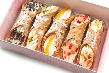 Sicilyalı cannoli