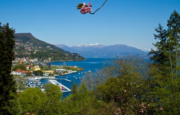 Blick auf verbania Landschaft — Stockfoto