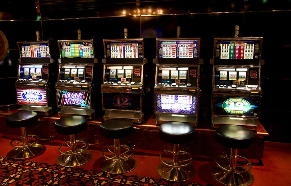 Slot machine in casino — Stock Photo, Image