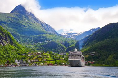 Cruise Gemi Norveç Fiyordları