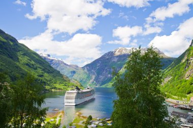 Cruise Gemi Norveç Fiyordları
