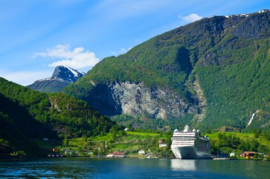 Cruise Gemi Norveç Fiyordları