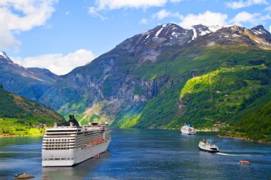 Cruise Gemi Norveç Fiyordları