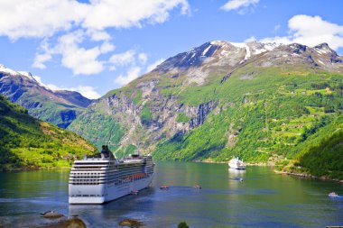Cruise Gemi Norveç Fiyordları