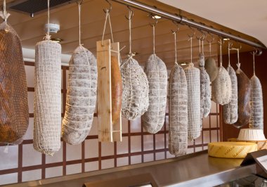 Salam asılı satır