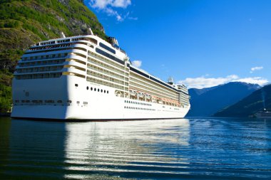 Cruise Gemi Norveç Fiyordları