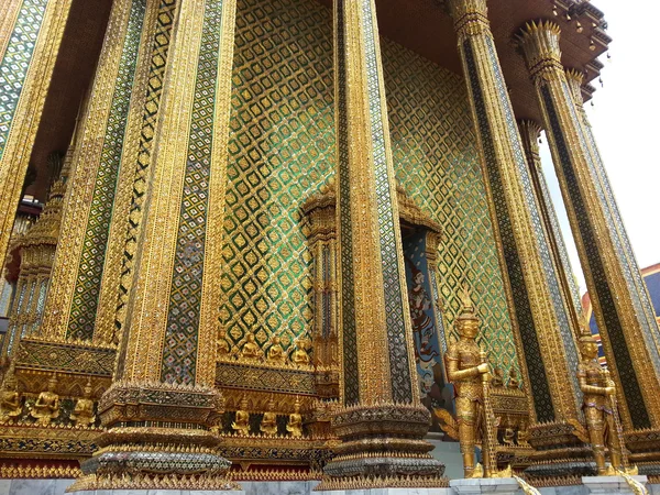 Templo budista na Tailândia — Fotografia de Stock