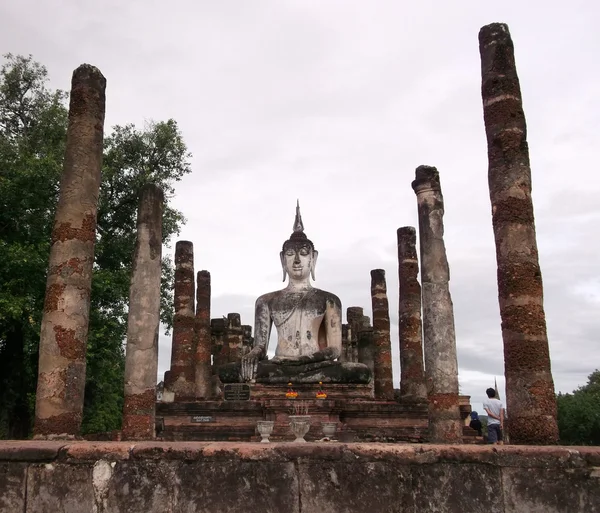 Buddha staty i historiska park, thailand — Stockfoto