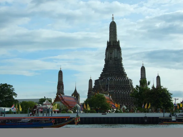 Historiska tempel i thailand — Stockfoto