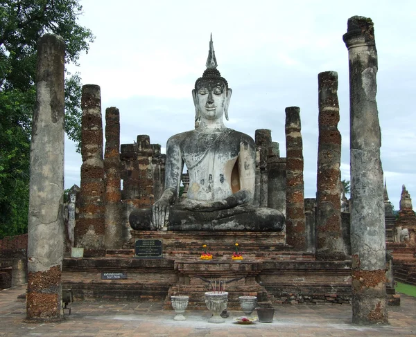 Statua di Buddha nel parco storico, Thailandia — Foto Stock