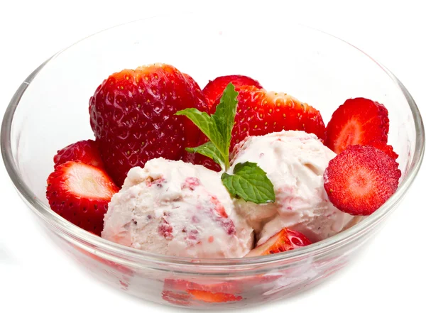 Strawberry ice cream with fruits close up — Stock Photo, Image
