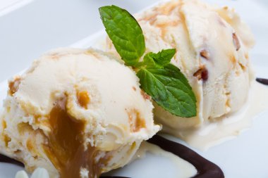 Vanilyalı dondurma.