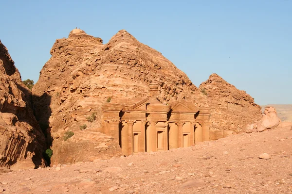 The Treasury in the ancient Jordanian city of Petra, Jordan. — Stock Photo, Image
