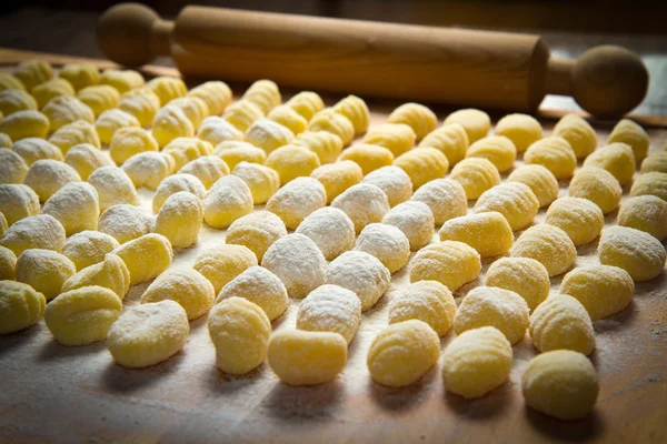 Fresh homemade potato gnocchi ready for cooking — Stock Photo, Image