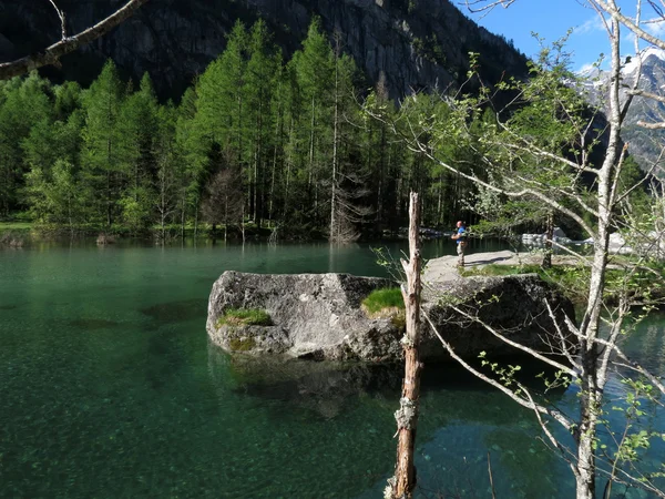 Visser aan de rivier — Stockfoto