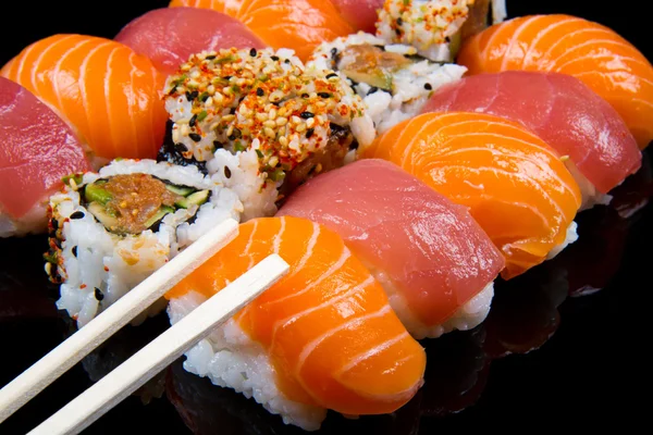 Sushi a rohlíky — Stock fotografie