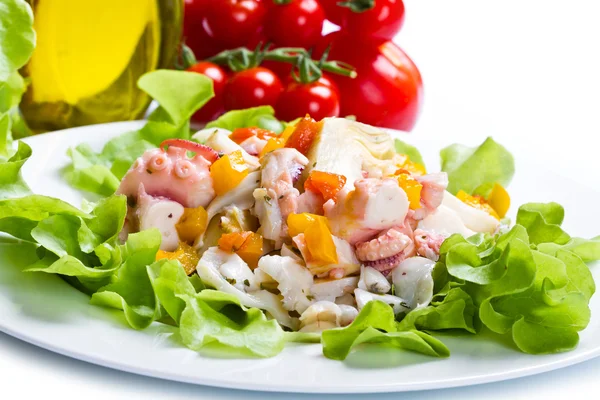 Octopus salad with artichoke — Stock Photo, Image
