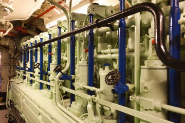 Alman Dünya Savaşı 2 denizaltı türü Viic/41 - dizel motor karş