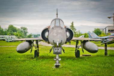 5 - jet uçağı Mirage
