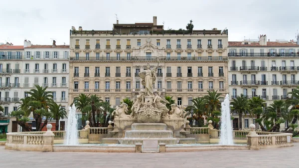 Fontän av liberty square i toulon — Stockfoto