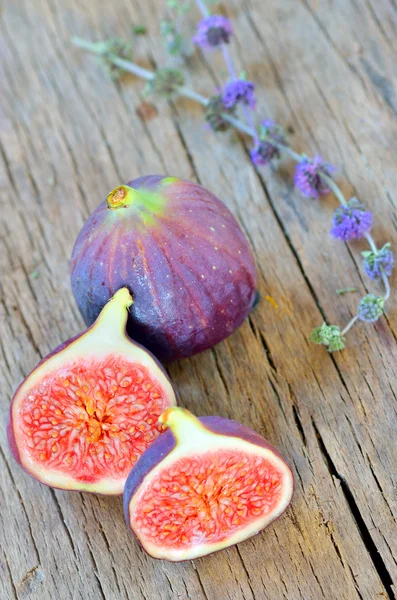 Ripe fresh fig — Stock Photo, Image