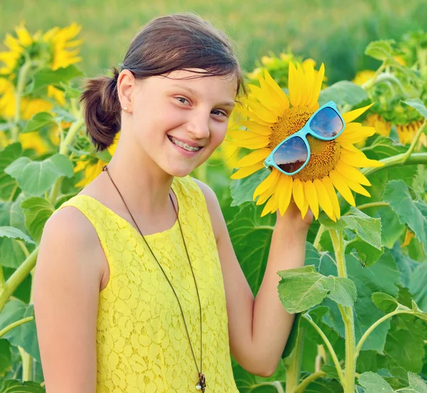 Portrait of a beautiful young Teenage — Stock Photo, Image