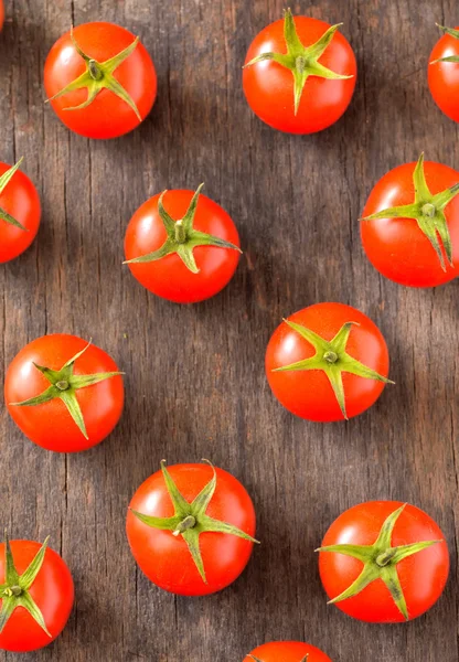 Tomates cerises mûres — Photo