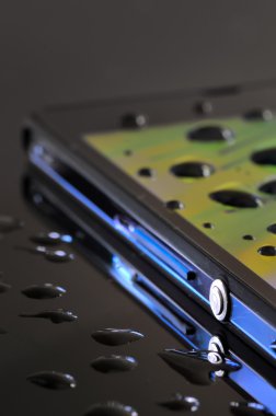 su geçirmez akıllı telefon