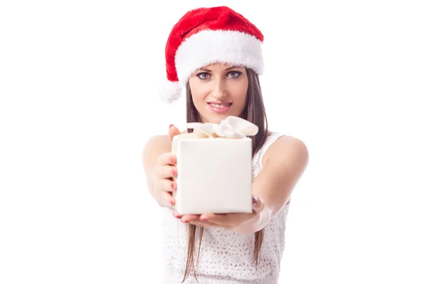 La mujer está dando un regalo - aislado —  Fotos de Stock