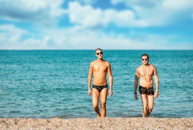 plajda gay çift