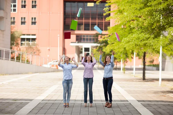 Yeah school is over and we passed our exams — Stock Photo, Image