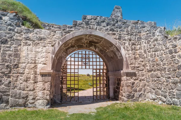 Portas Entrada Para Ruínas Fortaleza Antigo Assentamento Lori Berd Viagens — Fotografia de Stock