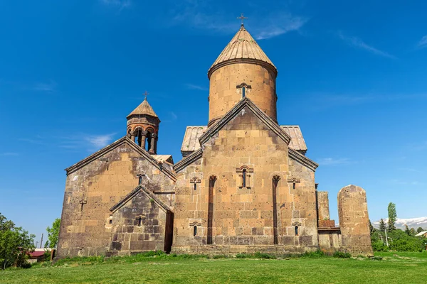 Iglesia Armenia Saghmosavank Monasterio Los Salmos Popular Destino Turístico Encuentra — Foto de Stock