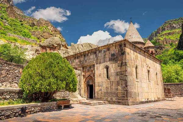 Fachada Del Monasterio Iglesia Geghard Armenia Importante Punto Peregrinación Turística — Foto de Stock