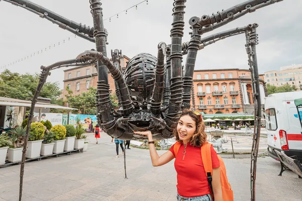 Mayo 2021 Ereván Armenia Espeluznante Divertida Escultura Una Araña Gigante —  Fotos de Stock