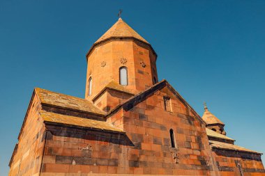 Khor Virap Ermeni manastırı binası ve kilise. Seyahat ve dini varış yerleri kavramı