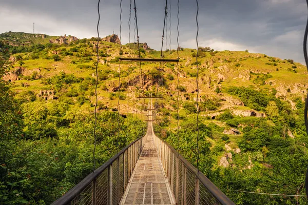 Famoso Puente Colgante Khndzoresk Armenia Que Lleva Viajeros Turistas Antigua — Foto de Stock